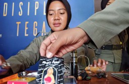 Razia Pelajar Bolos di Kota Mojokerto, Temukan Grup Khusus Video Porno