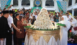 Kemesraan Khofifah-Risma: Megengan Kubro Hingga Sabet Rekor Muri