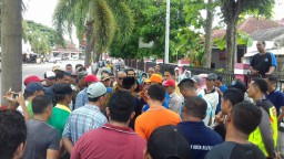 Relokasi Pedagang Mastrip Ditolak Warga