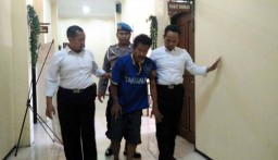 Gerebek Rumah Bandar Narkoba di Pasuruan, Polisi Sita Sabu dan Pistol