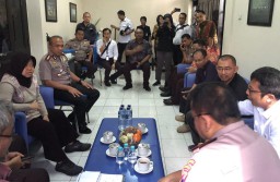 Puasa Bicara di Raya Gubeng, Risma: Aku Belajar Jalan