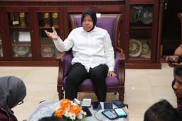 Ini Himbauan Risma Saat Perubahan Iklim Tak Menentu