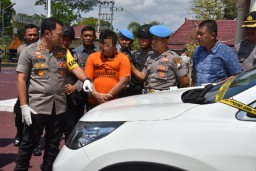 Berdalih Melihat Makhluk Gaib Bunuh Ayamnya, Pria ini Aniaya Tetangga
