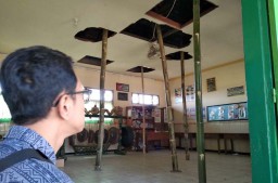 Atap Ruang Kelas di SDN 3 Balong Nyaris Ambrol akan Diperbaiki 2020
