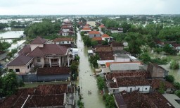 Pemkab Gresik Bentuk Tim Pembangunan Tanggul Kali Lamong, Ini Tugasnya