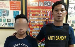 Sergap Pemuda di Warkop, Polisi Temukan Sabu dalam Lipatan Sarung