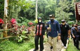 Kunjungi Desa Wisata, Sandiaga Uno Yakin Pariwisata Banyuwangi Bangkit