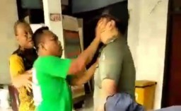 Anggota Satpol PP di Surabaya Dianiaya Warga