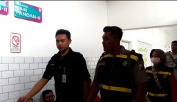 Tim Labfor Polda Jatim Kunjungi Pasien Keracunan Miras di Rumah Sakit