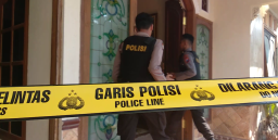 Pria ini Tak Bernyawa di Dalam Kamar dengan Mulut Berbusa