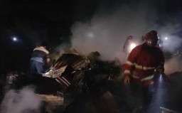 Diduga Korsleting, 17 Kios Pasar Winongan Pasuruan Hangus Terbakar