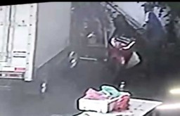 Simpan Uang di Jok Motor, Satpam di Surabaya Kehilangan Rp 6,5 Juta