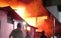 Warung Makan di Pasuruan Ludes Terbakar, Pemilik Alami Luka Bakar