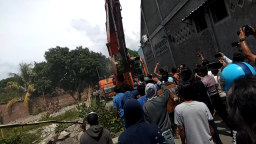 Warga Melawan, Eksekusi Tanah dan Bangunan di Banyuwangi Ricuh