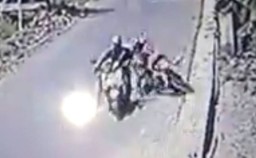 Jadi Korban Penjambretan, 2 Remaja Putri Terjatuh dari Motor