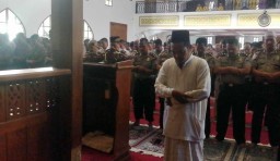 Mbah Moen Wafat, Polda Jatim Gelar Salat Gaib dan Tahlil