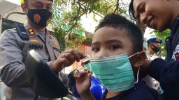 Operasi Zebra 2020, Pelanggar di Pasuruan Diberi Helm dan Masker
