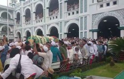 Ribuan Pelayat Antarkan Habib Hasan Assegaf, Ini Penjelasan Polisi