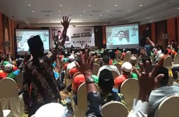 Hindari Polemik Covid-19, Machfud Arifin Bakar Semangat Warga Surabaya