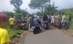 Sadis, Begal Motor ini Lempar Bondet hingga Punggung Korbannya Dibacok