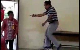 Video Seorang Pria asal Jombang Ngamuk dan Tendang Kades Beredar di Medsos