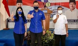 Bupati Pacitan Lelang Sepatu Kesayangan Bantu Penanganan Covid-19