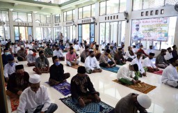 Seruan Pilkada Damai di Mojokerto Melalui Safari Salat Jumat
