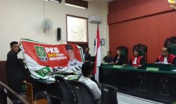 Diduga Rusak APK Dua Caleg, Ketua PDIP Siliragung Banyuwangi Disidang
