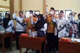 PGRI Gresik Optimis Qosim-Alif Perhatikan Kesejahteraan Guru