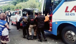 Sopir Bus Meninggal di Tengah Perjalanan Mengantar Penumpang