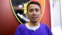 Istri 'Dibegitukan' Pelanggan saat Seks Threesome, Hidayat Menangis