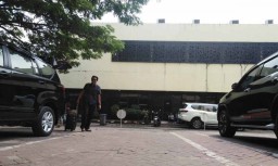 Gubernur Khofifah akan Diperiksa KPK di Polda Jatim, Polisi: Hoaks