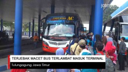 Video: Terjebak Macet, Bus Terlambat Masuk Terminal
