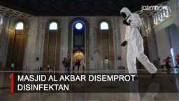 Video: Masjid Al Akbar Surabaya Disemprot Disinfektan