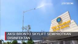 Video: Aksi Bronto Skylift Semprotkan Disinfektan