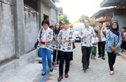 Tamu dari Singapura Tinjau Penanganan Daerah Kumuh di Trenggalek