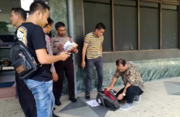 Tas Milik Pria Misterius Gegerkan Bank Mandiri Kembang Jepun Surabaya