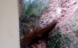 Tebing Longsor di Ponorogo Timpa Rumah Warga