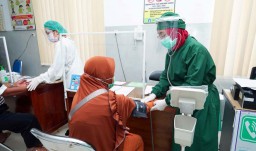 Tenaga Kesehatan Covid-19 di Banyuwangi Terima Insentif Rp 3,9 Miliar