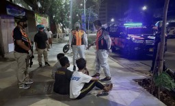 Ketika Mobil Tes Urine On The Spot Milik Polrestabes Surabaya Beraksi