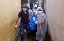 Seorang Wanita di Surabaya Ditemukan Tewas dalam Kamar Kos