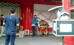 Pria Tewas di Depan Toko Swalayan Gresik, Polisi: Bukan Virus Corona