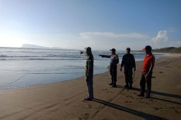 Tiga Bocah Hilang Terseret Ombak Pantai Trianggulasi Banyuwangi