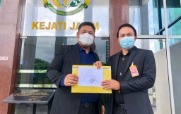 Risma dan ASN di Surabaya Dilaporkan ke Kejaksaan hingga Bareskrim