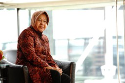 Bahas Pencalonan 2010 di Kantor Bappeko, Risma Diduga Tabrak UU ASN