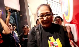 Tri Susanti Ditahan Setelah Diperiksa 12 Jam di Polda Jatim