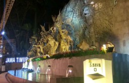 Ini Arti Tugu Parasamnya Purnakarya Nugraha di Titik Nol Surabaya