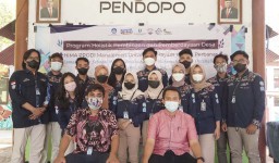 Dongkrak Perekonomian Desa, Mahasiswa UHW Perbanas Siapkan Rumah Bisnis