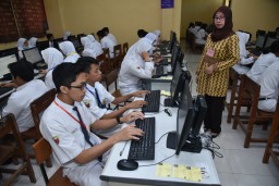 Tahun Ketiga, Telkom Support Jaringan UNBK di Jatim, Bali dan Nusra