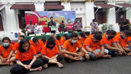 Bongkar 36 Kasus Narkotika di Surabaya, Polisi Tangkap 49 Tersangka